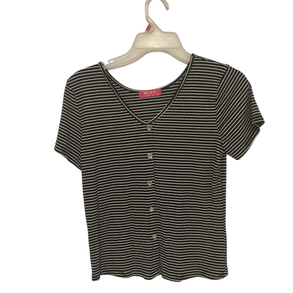 STRIPPED BLACK AND WHITE XL CROP TOP